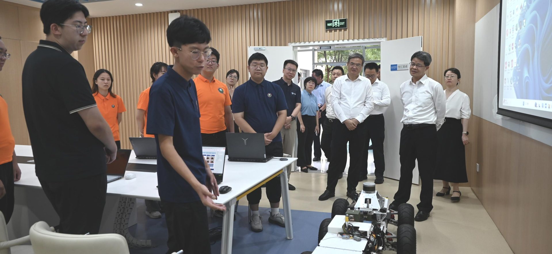 科创先锋创新实践锻能力